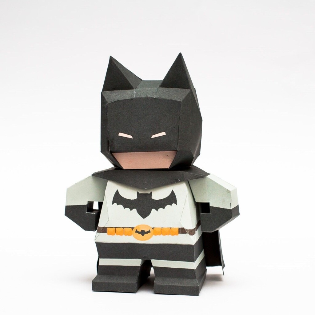 Papercraft Action Figures Chibi Batman Papercraft Model Free Printable 